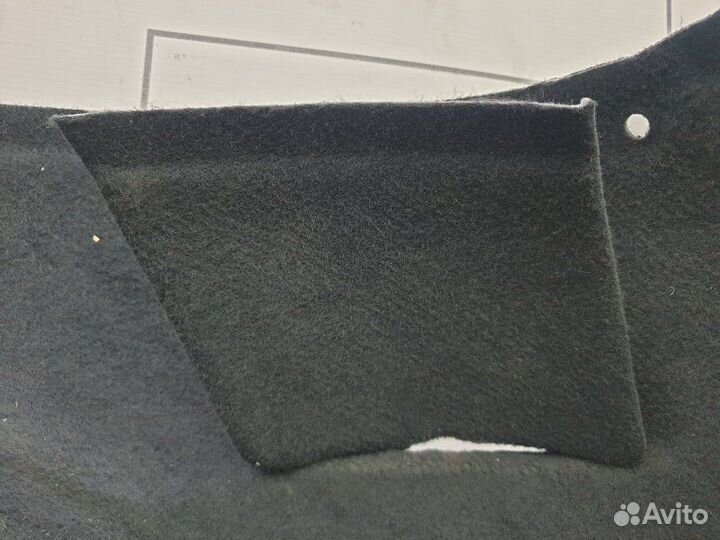 Обшивка багажника левая Chrysler Crossfire 3.2