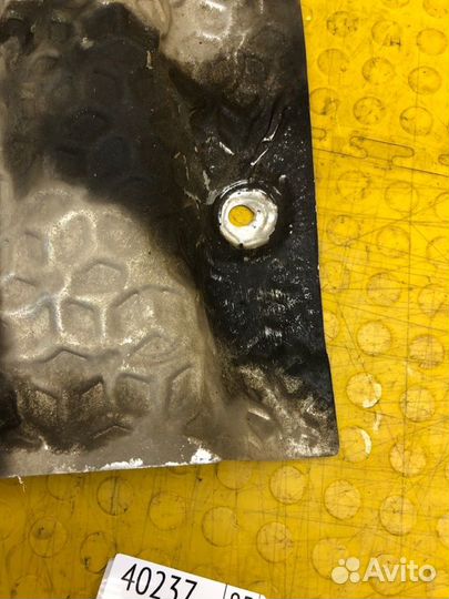 Тепловой экран Renault Arkana H4ME441 2021