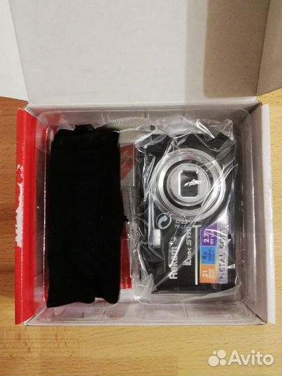 Компактный фотоаппарат