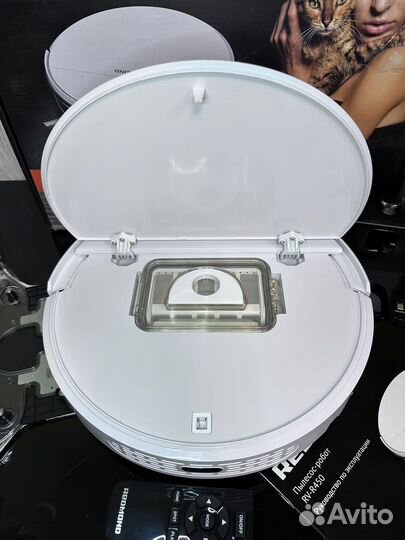Робот-пылесос Redmond RV-R450