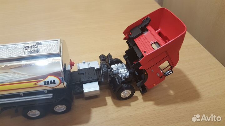 Авто модели 1:43 autobahn