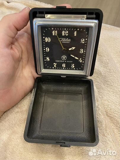 Дорожные часы-будильник «Слава»
