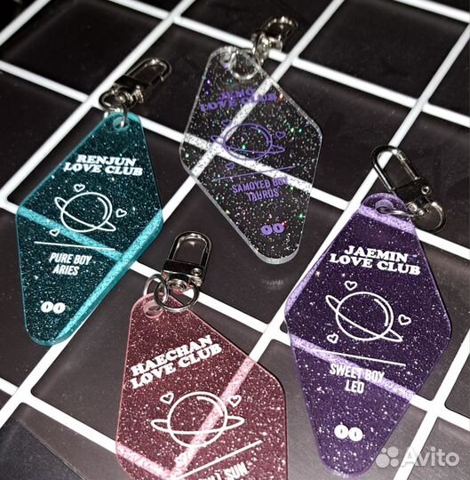 Брелоки kpop / брелки NCT на карабинах