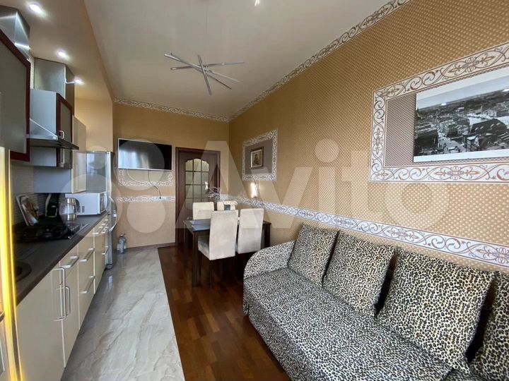 2-к. квартира, 90 м², 5/9 эт.