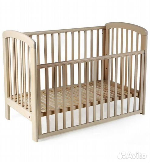 Детская кроватка с маятником