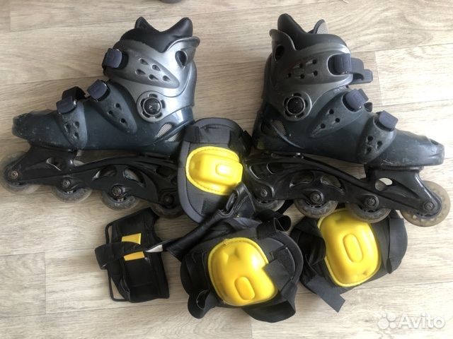 Роликовые коньки