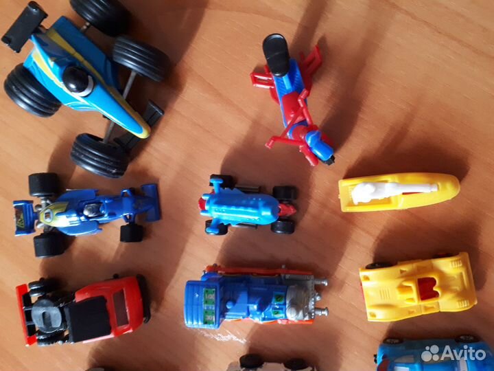 Коллекция маленьких машинок разных вариантов )