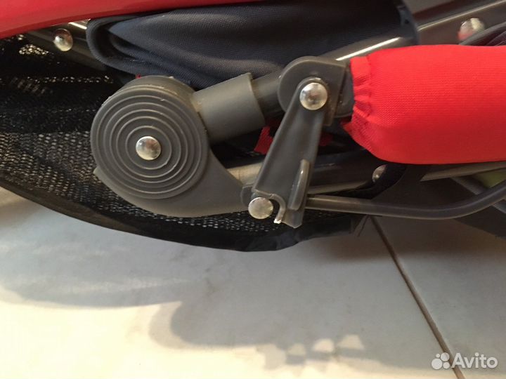 Прогулочная коляска трость