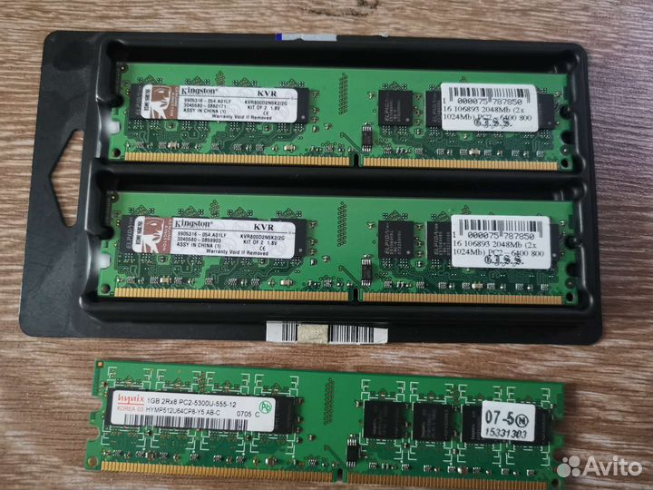 Оперативная память Kingston ddr2 pc2 по 1Gb 3 шт