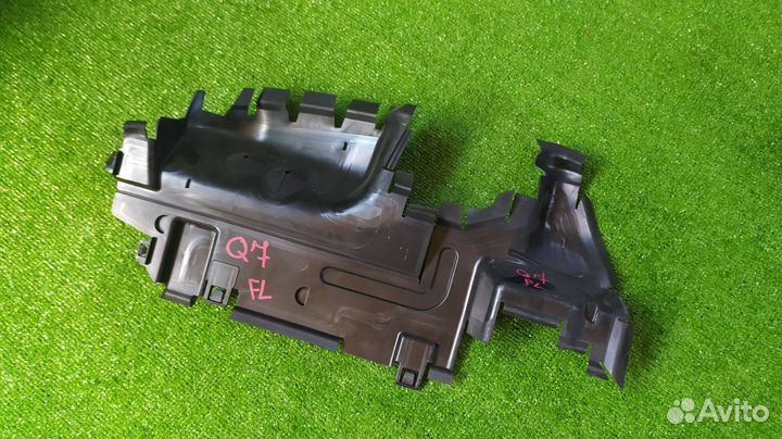 Воздуховод радиатора передний левый Audi Q7