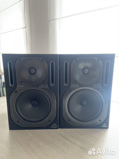 Мониторы Behringer B2030A