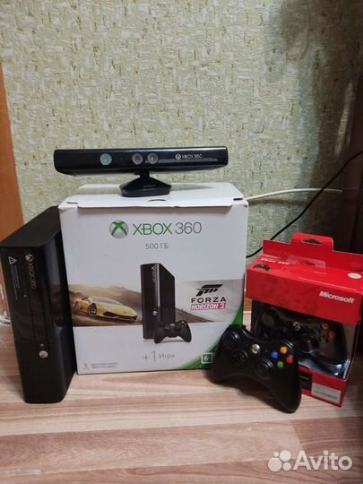 Xbox 360 + 4 диска + kinect и 3 джостика