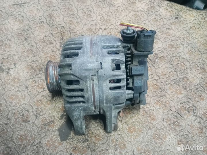 Генератор на Тойота Авенсис 02г