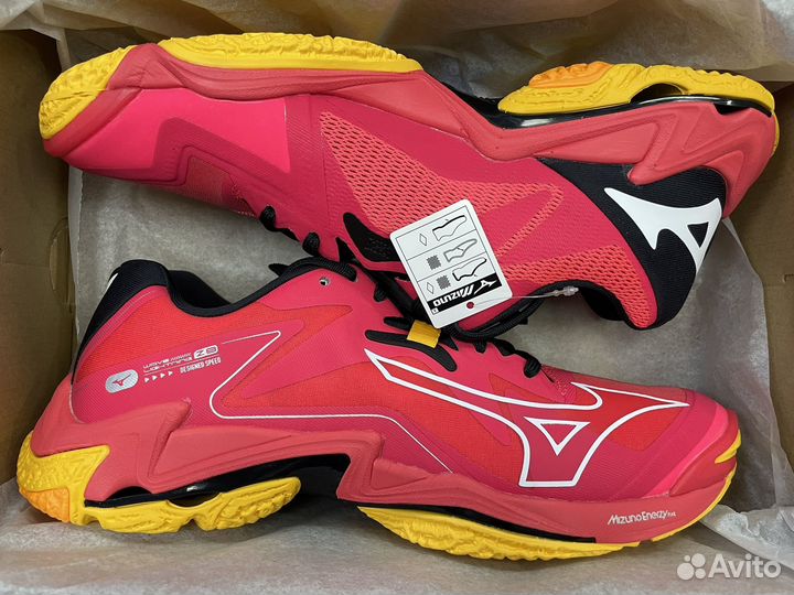 Волейбольные кроссовки Mizuno Wave Lightning Z8