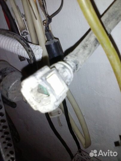 Трубки топливные ваз 2110. б.у