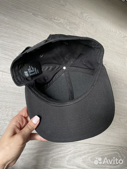 Кепка hm
