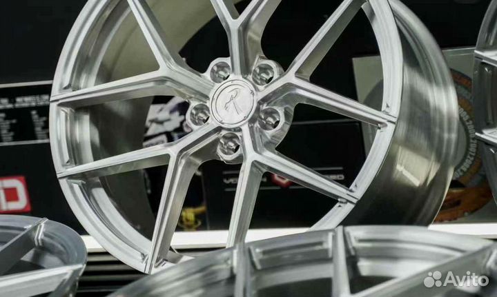 Кованые диски R22