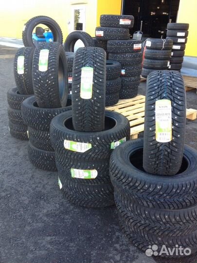 Nokian Tyres Hakkapeliitta 8 SUV 315/40 R21 111T
