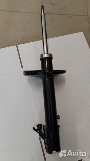Амортизатор правый перед toyota RAV 4 (334251)