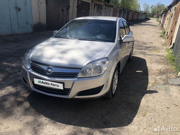 Opel Astra 1.6 МТ, 2011, 189 000 км