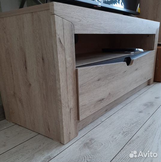 Тумба под телевизор