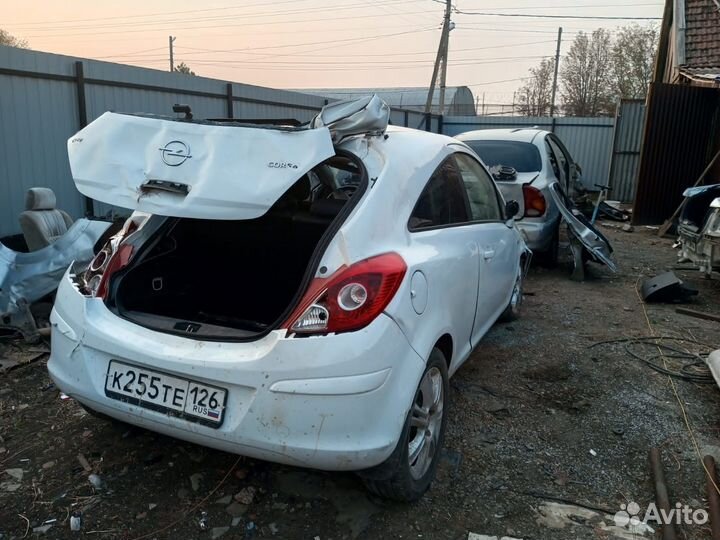 В разборе Opel Corsa 2008.1.2