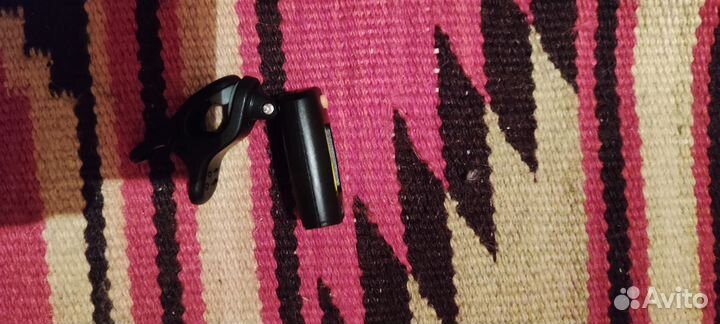 Тюнер для гитары Flight