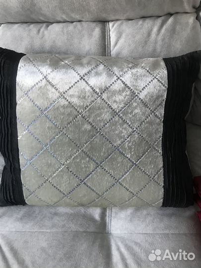 Декоративные подушки (2) + 2 наволочки IKEA
