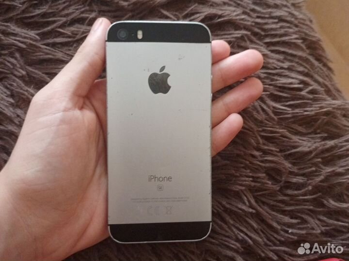 iPhone SE, 16 ГБ