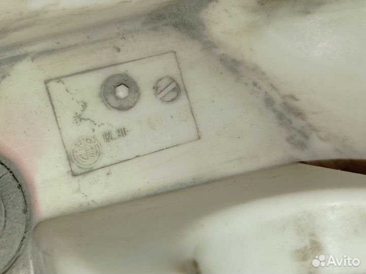 Корпус блока предохранителей Bmw E65 седан 2004