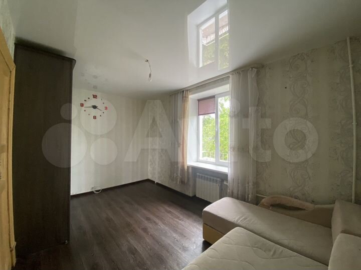 Комната 33,2 м² в 4-к., 3/3 эт.