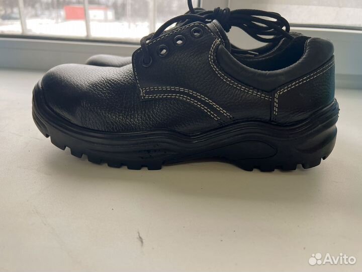 Полуботинки рабочие с мет. носком 39 размер