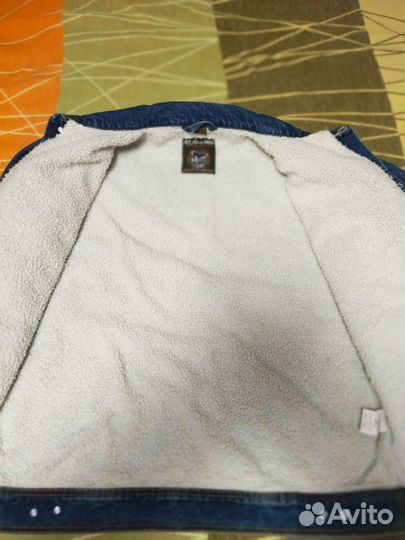 Джинсовая куртка с мехом