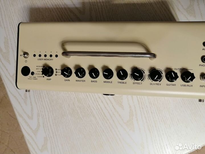 Гитарный комбоусилитель Yamaha THR10