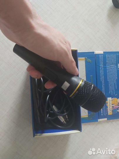 Микрофон для караоке BBK