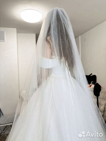 Свадебное платье 44 46 бу