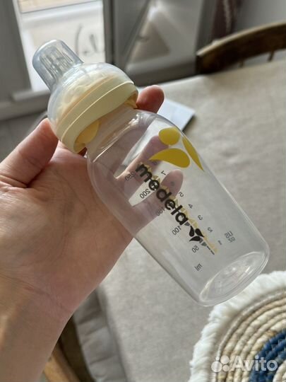 Детская бутылочка Medela Calma