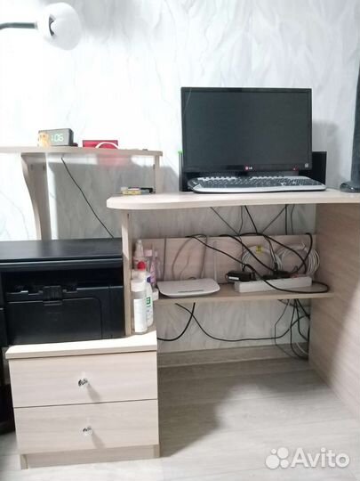 Компьютерный стол
