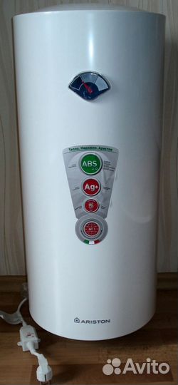 Водонагреватель Ariston 100 литров