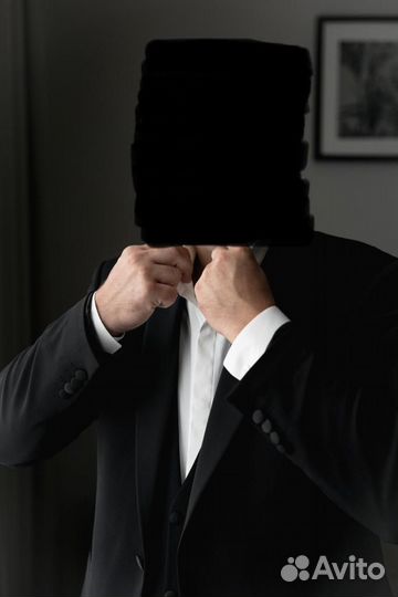 Новый свадебный костюм смокинг чёрный строгий