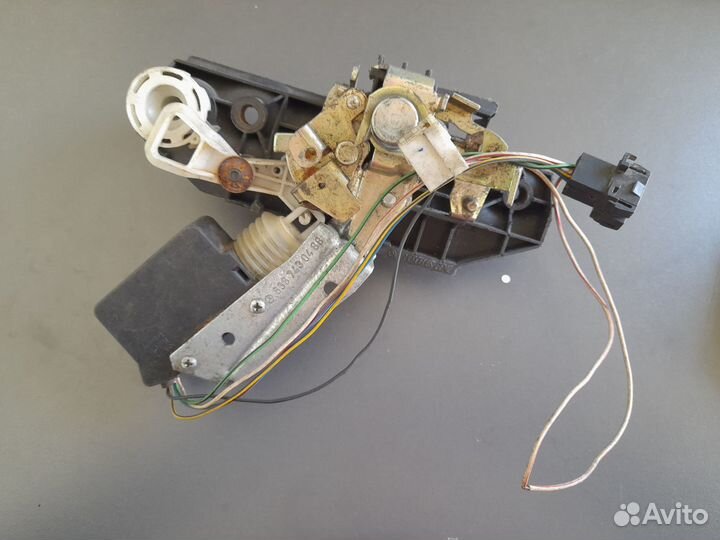 Мерседес Вито Замок крышки багажника