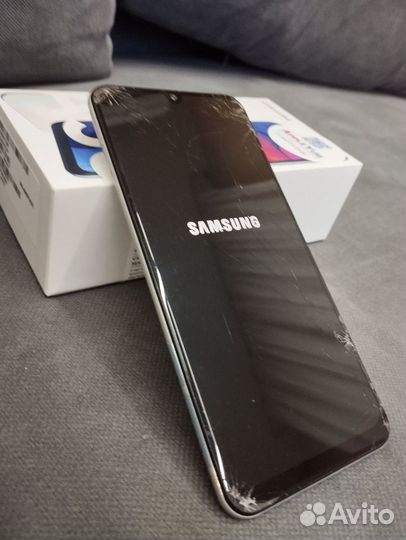 Samsung Galaxy A50, 4/64 ГБ