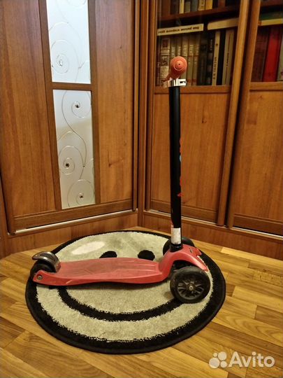 Самокат трехколесный Micro Maxi