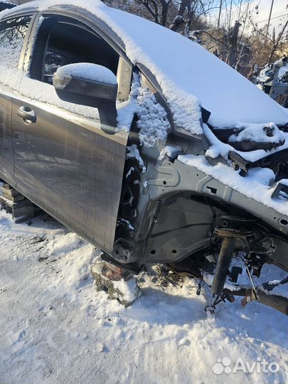 В разборе ford Kuga 2010