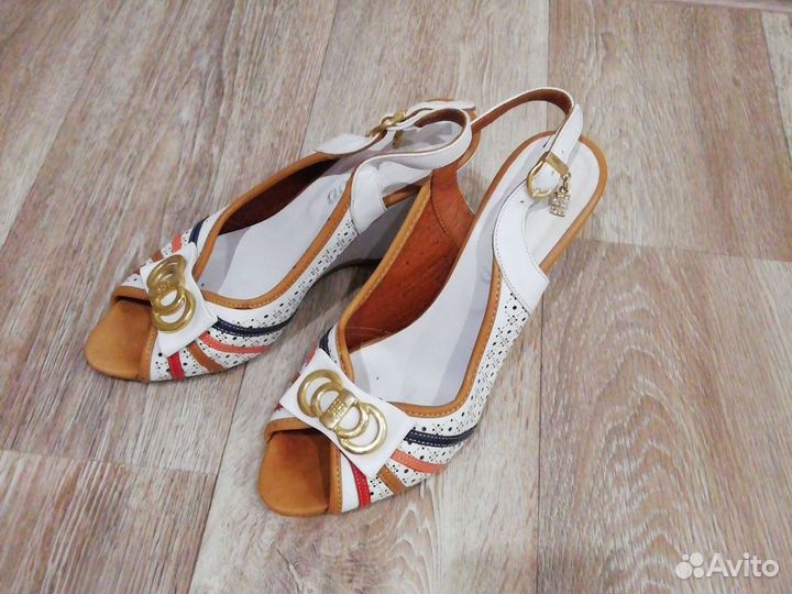 Босоножки женские 39 размер натуральная кожа