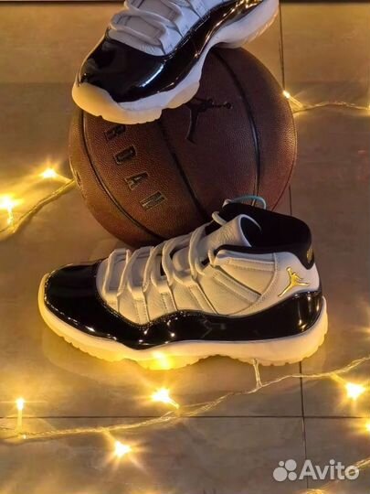 Nike air jordan 11 retro gratitude