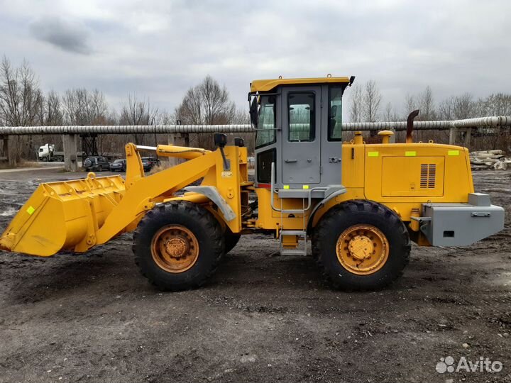 Фронтальный погрузчик XCMG LW300F, 2011