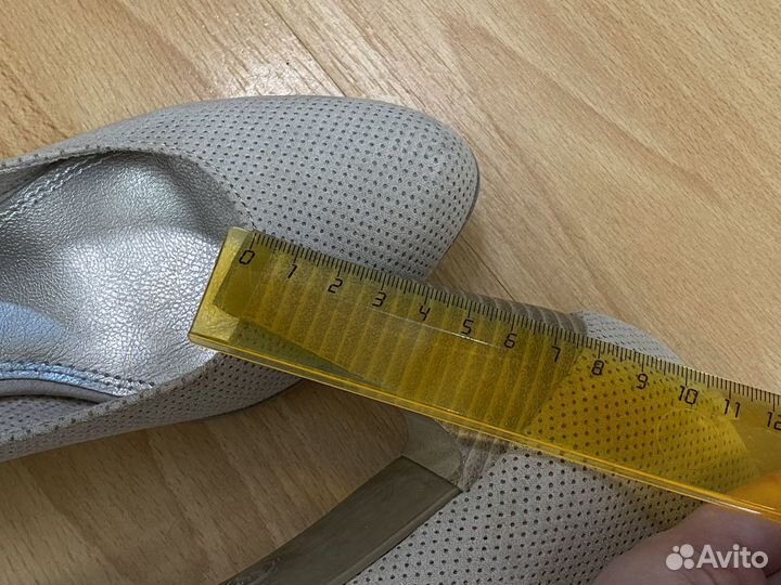 Туфли женские 38 размер бежевые