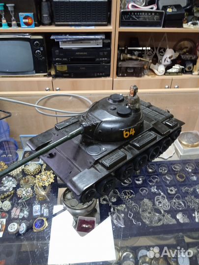Игрушка СССР т-64 танк
