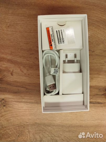 Xiaomi Redmi 5 Plus, 4/64 ГБ